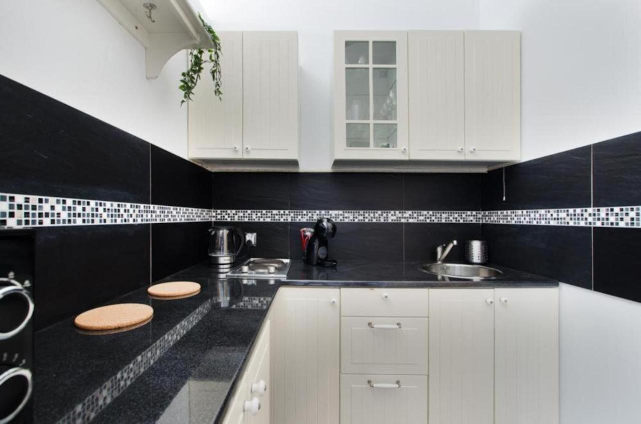 Piekarnia Apartamenty Manufaktura, Parking, Dostep Na Kod, Klima, 1-3 Pokoje, Prywatna Kamienica Łódź Exteriör bild