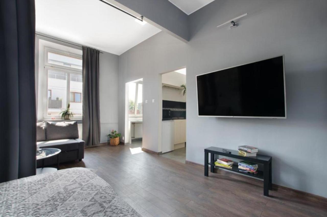Piekarnia Apartamenty Manufaktura, Parking, Dostep Na Kod, Klima, 1-3 Pokoje, Prywatna Kamienica Łódź Exteriör bild