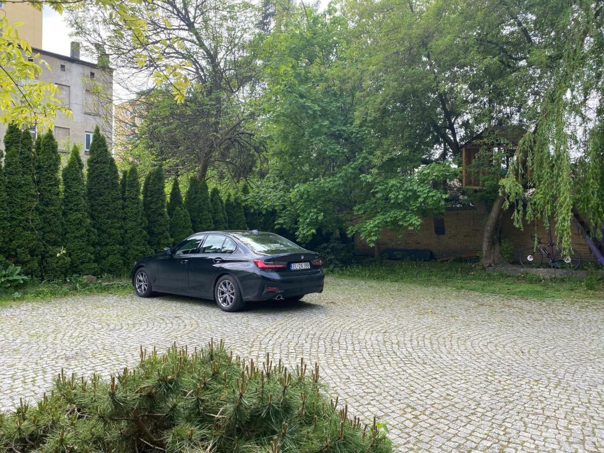 Piekarnia Apartamenty Manufaktura, Parking, Dostep Na Kod, Klima, 1-3 Pokoje, Prywatna Kamienica Łódź Exteriör bild
